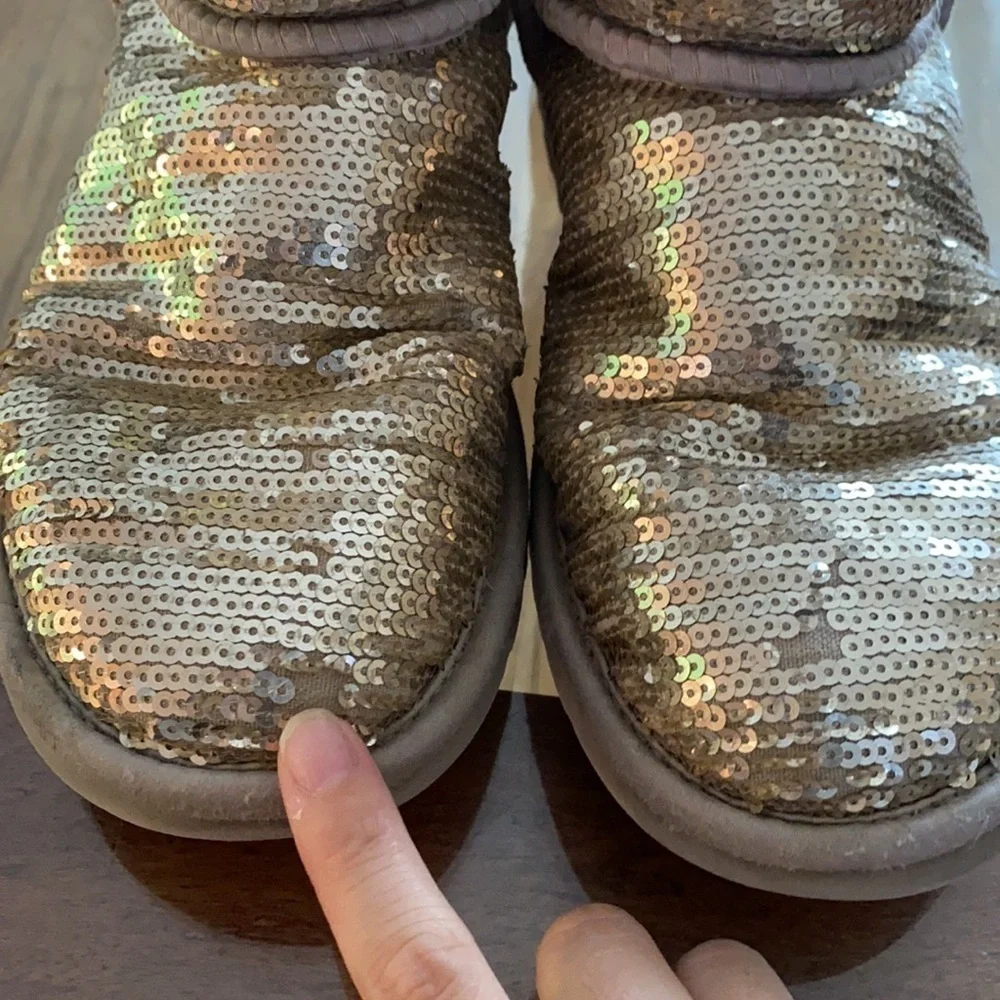 UGG Classic Short Sequin Boot grey sparkle size 6